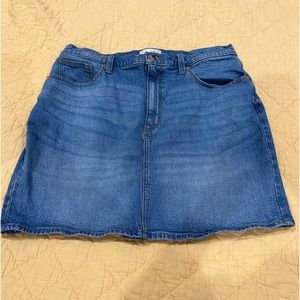 Universal Thread Womens Denim Skirt Size 14